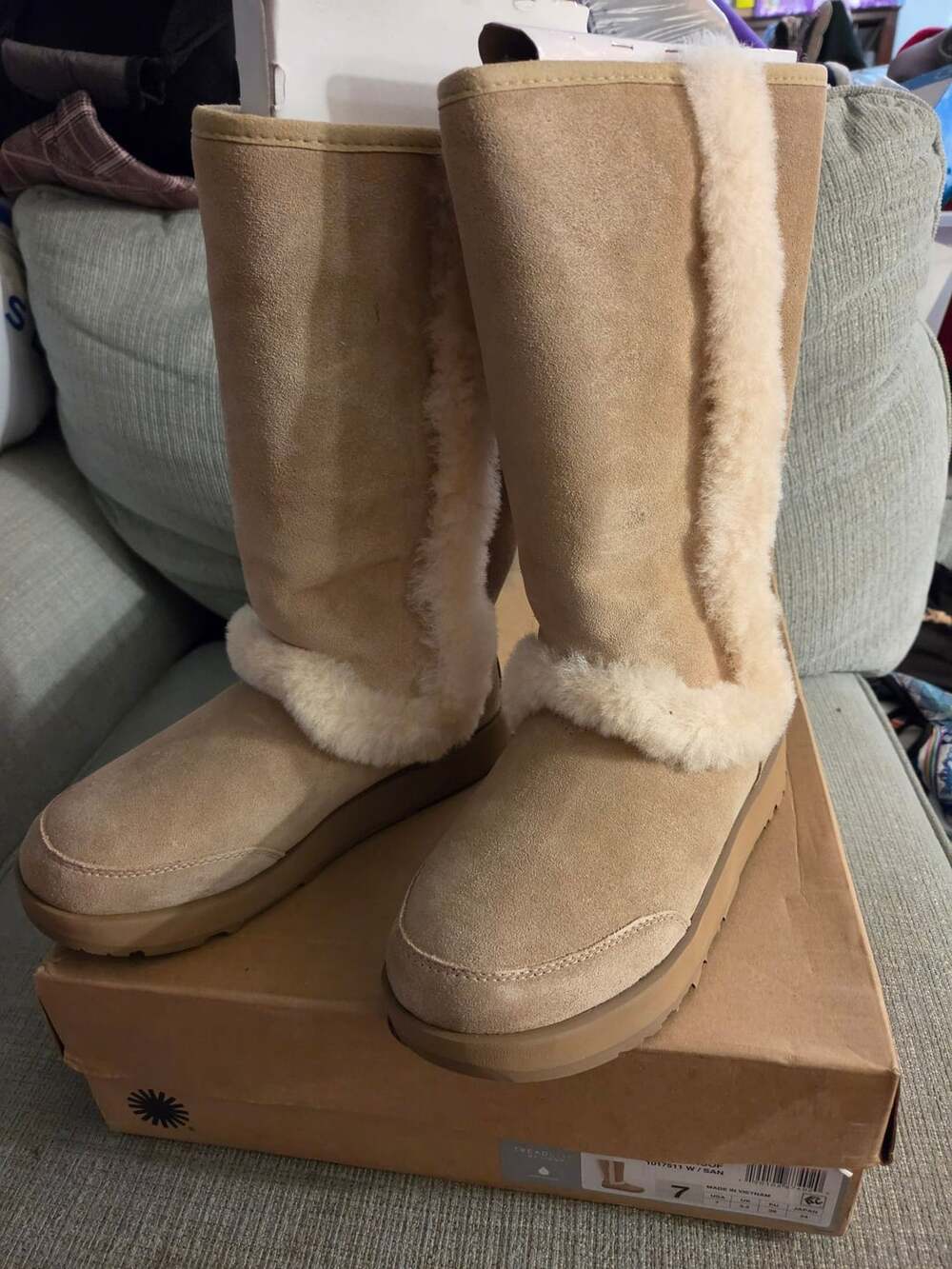 UGG Sunburst Tall Boots Size 7 Sand Suede Sheepskin Winter